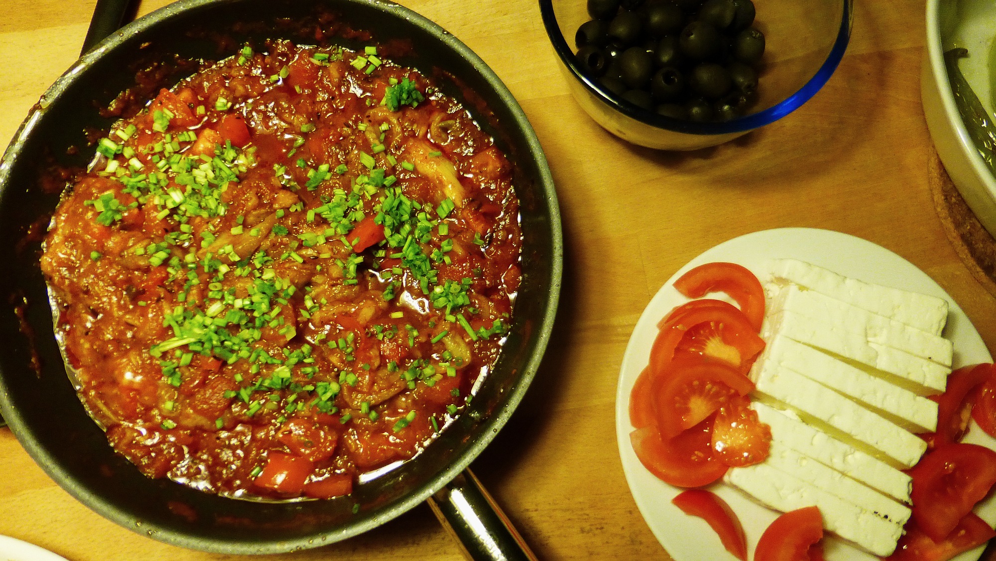 Yosh ayolning mushuki